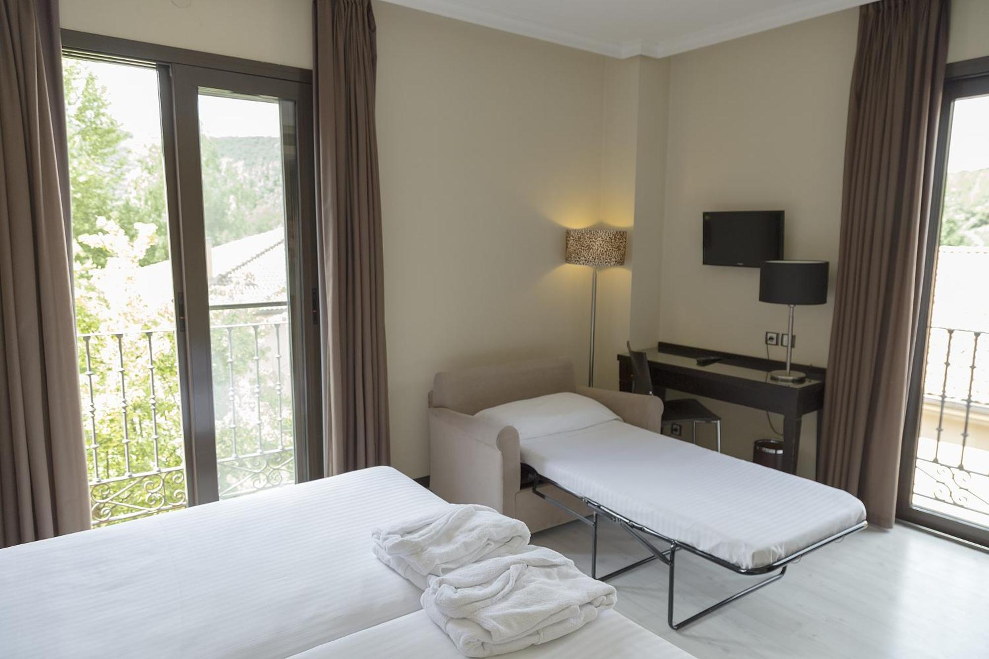 Hotel Real Balneario Carlos III Trillo Exterior foto
